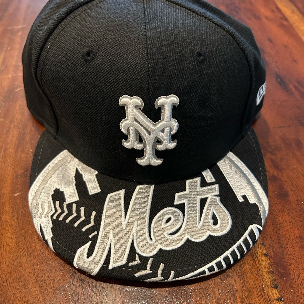Rare New York Mets New Era 59Fifty Black and Gray Cap